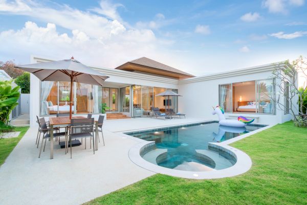 Cost of Concrete Pool Patio Installation in Lincoln