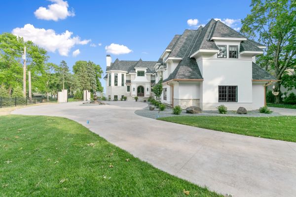 Cost of Concrete Driveway Installation in Lincoln