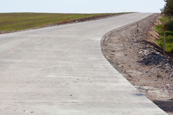Cost of Driveway Cementing in Lincoln