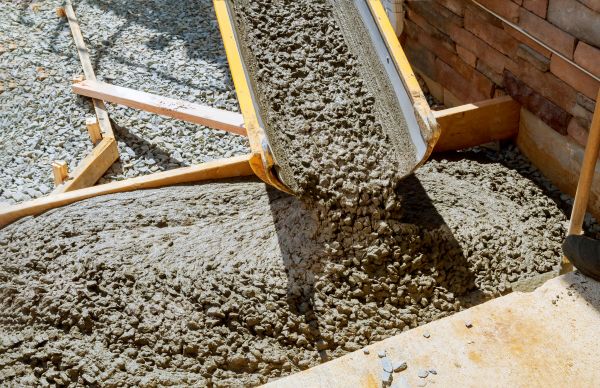 Cost of Cement Walkway Pouring in Lincoln