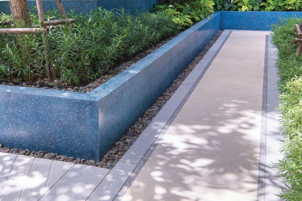 Cost of Outdoor Walkway Construction in Lincoln